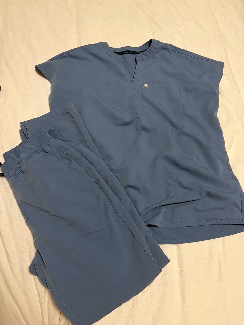 Fabletics Scrub Set - Small - Picture 2 of 5